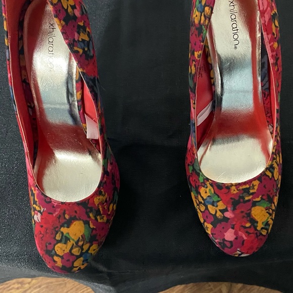 Xhilaration 7 1/2 - Picture 4 of 4